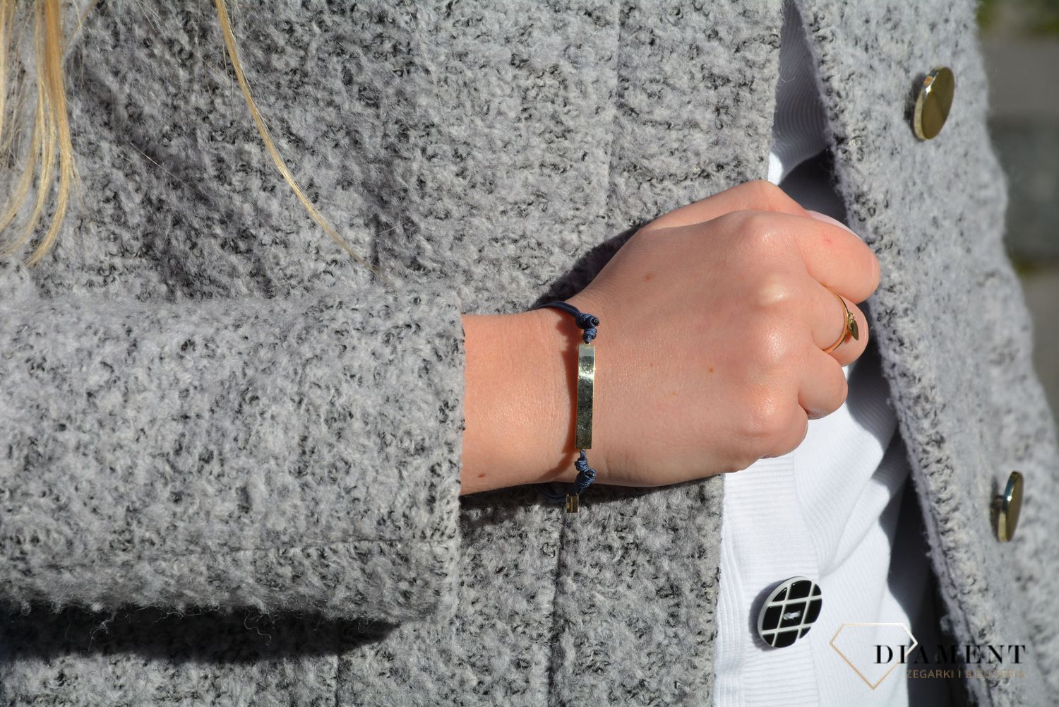 Bransoletka na granatowym sznureczku ze złotą blaszką BOZ141B 1.jpg